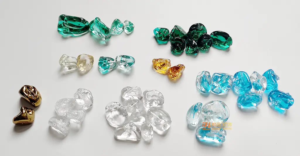 Glass stone pendant light